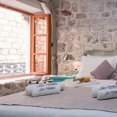 Auroom Superior & Terrace- Old Town Apartment *