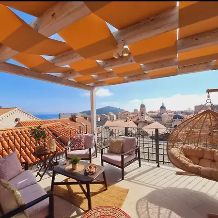 Auroom Superior & Terrace- Old Town *