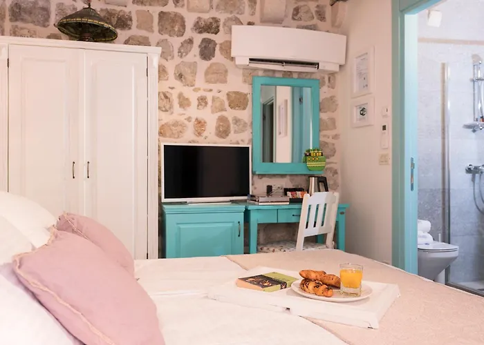 Auroom Superior & Terrace- Old Town Daire *