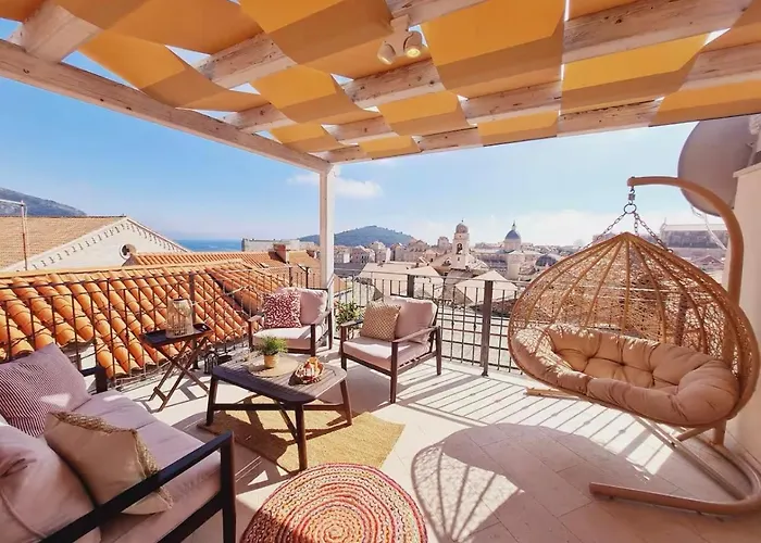 Auroom Superior & Terrace- Old Town *