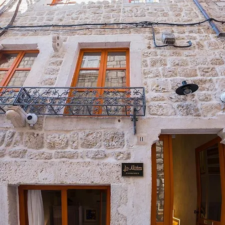 Auroom Superior & Terrace- Old Town Apartament